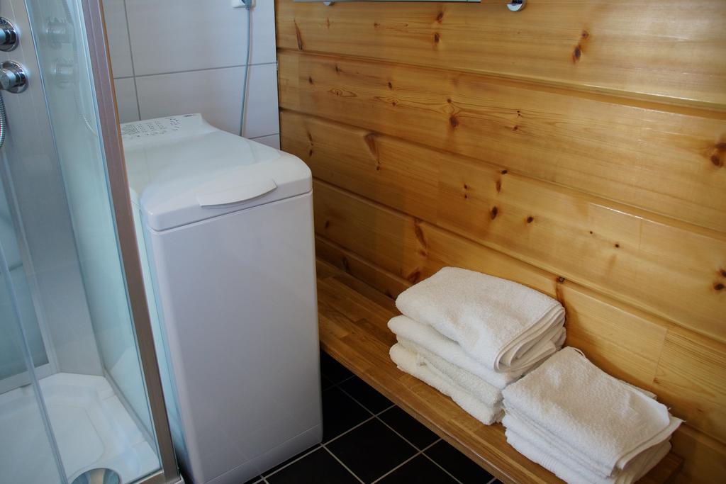 Aaroybukt Guesthouse Aroybukta Kültér fotó