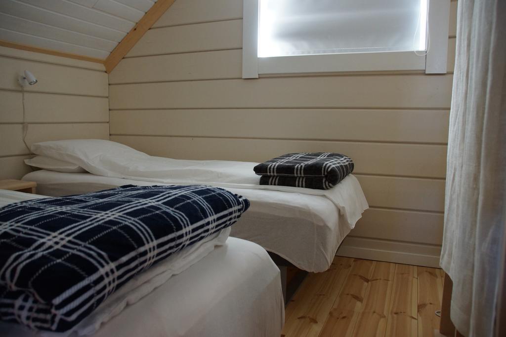 Aaroybukt Guesthouse Aroybukta Kültér fotó