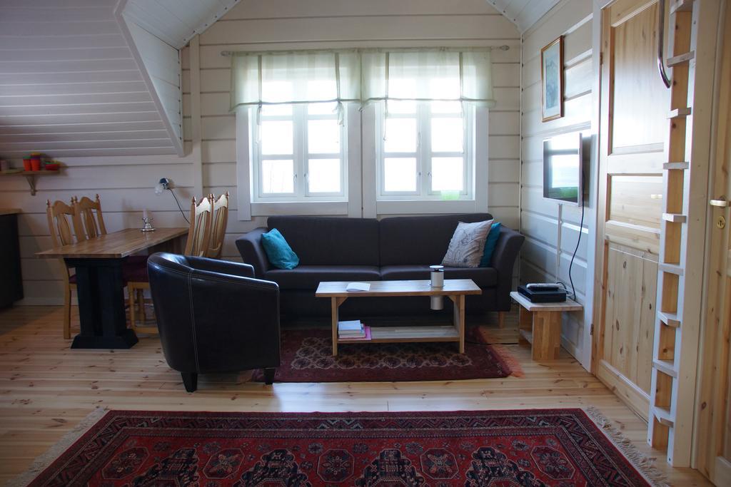 Aaroybukt Guesthouse Aroybukta Kültér fotó